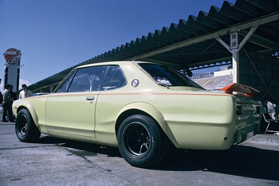  Nissan Skyline 2000 GT-R Racing 1971 года  (фото 9 из 10)